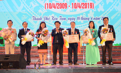 Thành phố Kon Tum tổ chức Lễ Kỷ niệm 10 năm thành lập (10/4/2009 – 10/4/2019)